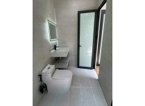 Combo Trọn bộ thiết bị vệ sinh phòng tắm cao cấp : Bồn Cầu + Lavabo bàn đá 2 tầng + gương Led. KM giá rẻ tại Sài Gòn Tphcm năm 2024 -2025