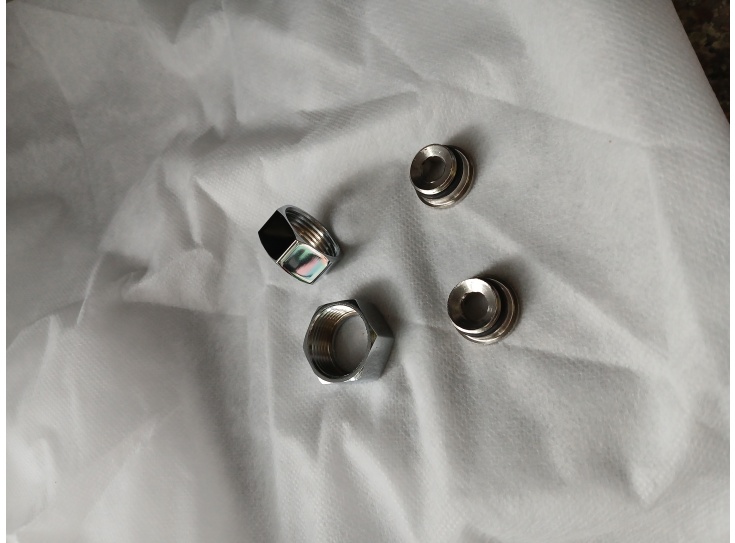 Ốc Chân củ sen tắm, Sen cây tắm đứng Nóng lạnh Inox SUS 304